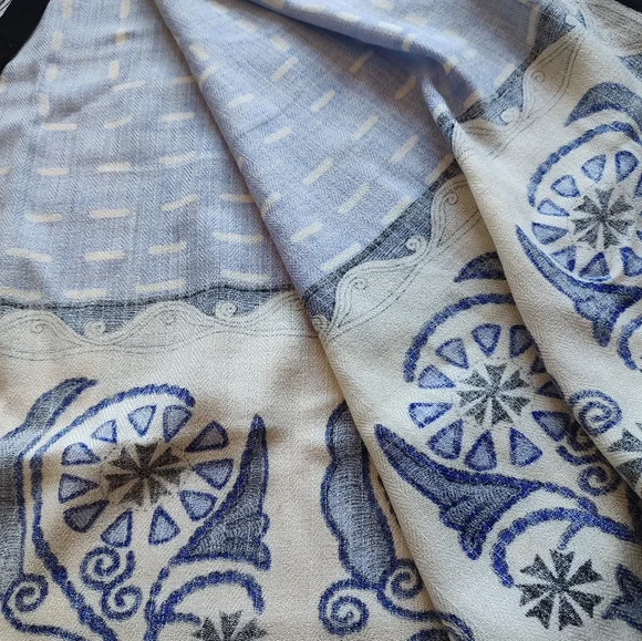 Dana Xu WOOL Oversized Scarf Blanket Pashmina Blue Cream Black Wrap Large